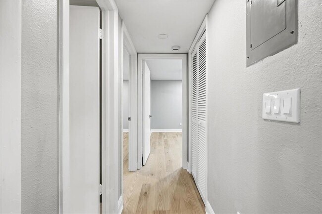 Building Photo - 4810 S Dauphin Ave