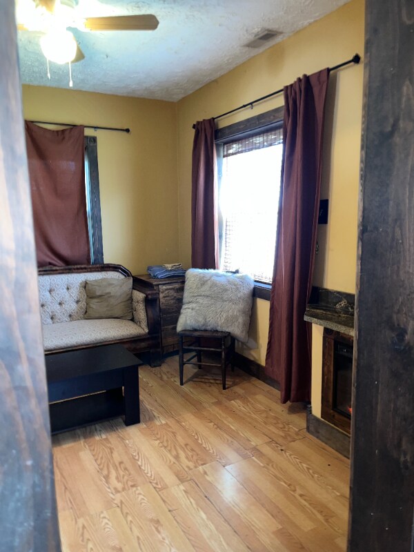 Building Photo - 1739 Suman Ave