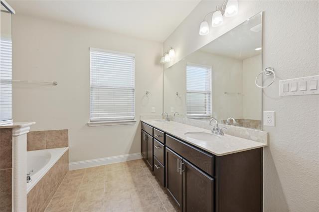 Building Photo - 5460 Blue Quail Dr