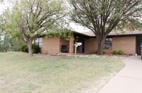 Building Photo - Wonderful Country Living close to town AVAILABLE NOW!