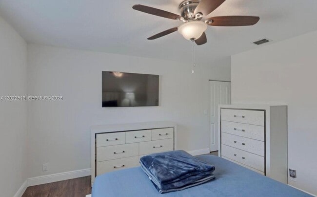Building Photo - 876 Gardenia Dr