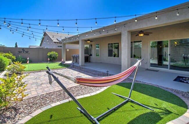Building Photo - 6570 W Sonoma Way