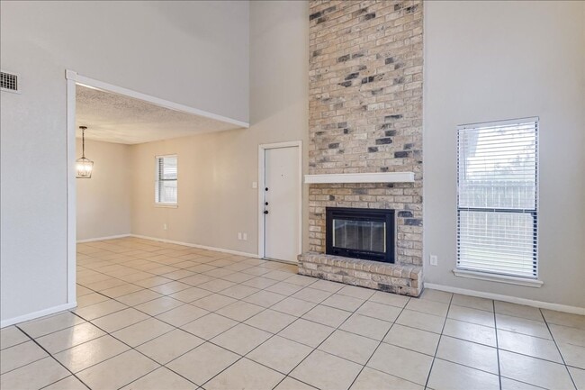 Building Photo - 11205 Willowood Creek Dr
