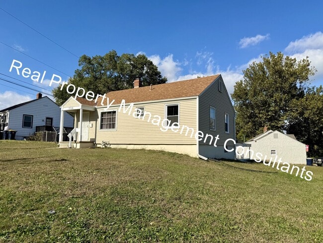 Building Photo - Charming 3-Bedroom Home with Covered Deck ...