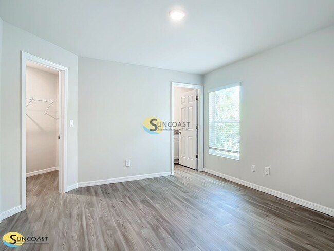 Building Photo - 3090 E Odier St