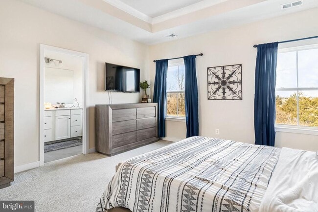 Building Photo - 131 Burkwood Ter