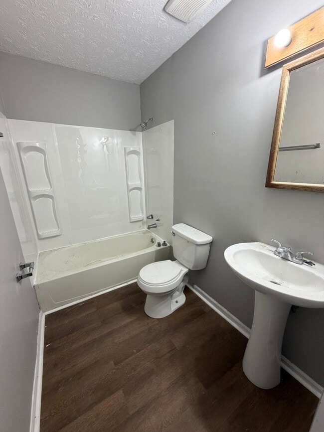 Building Photo - 3732 Red River Dr