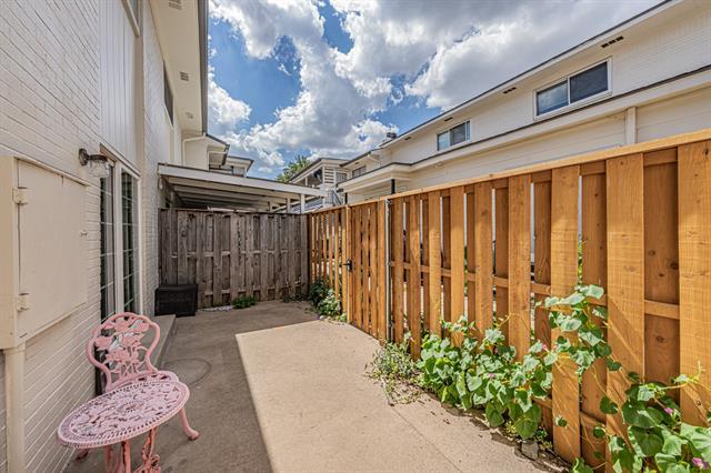 Building Photo - 15927 Preston Rd