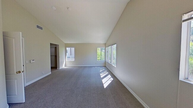 Building Photo - 28542 Cedar Ridge Rd