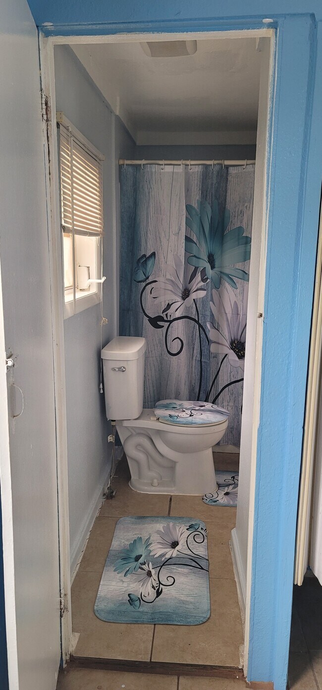 Building Photo - 3257 57th Ave N