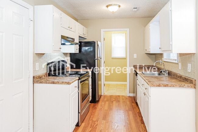 Building Photo - 369 Buffalo Creek Dr