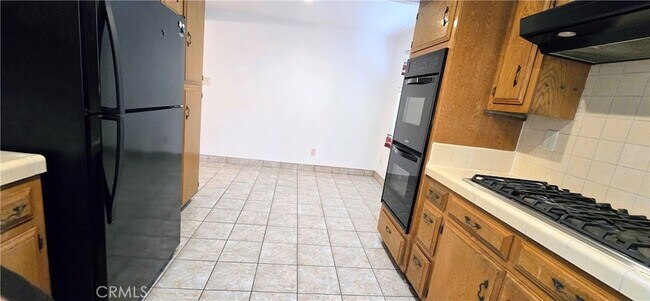 Building Photo - 10353 Downey Ave