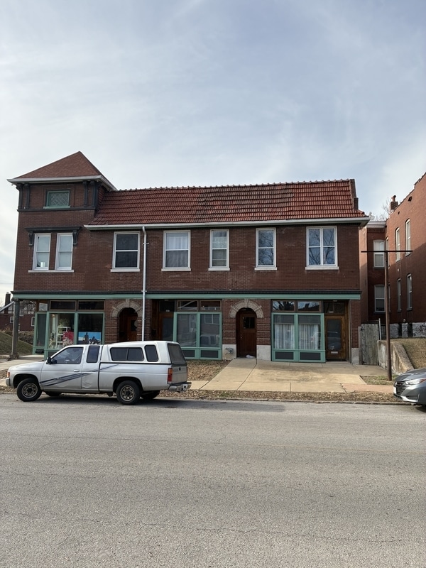 Building Photo - 3557 California Ave