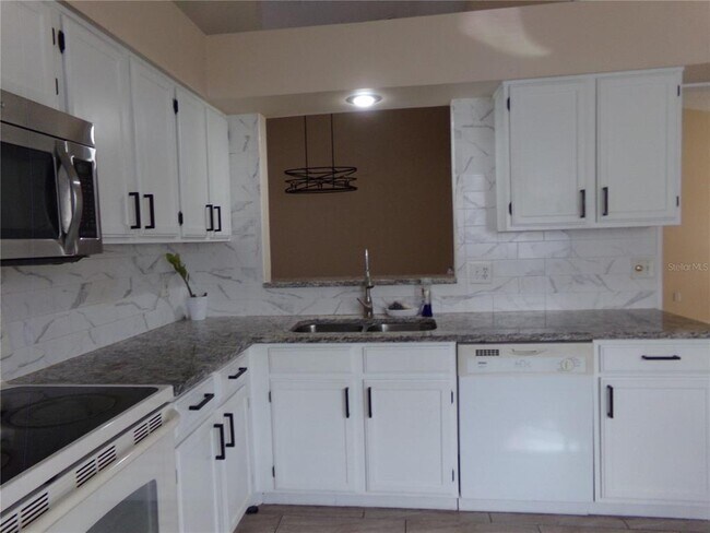 Building Photo - 1041 Kelsey Ave