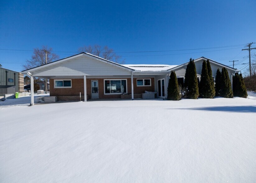 South Elevation (Lake) - 504 Burgess Dr