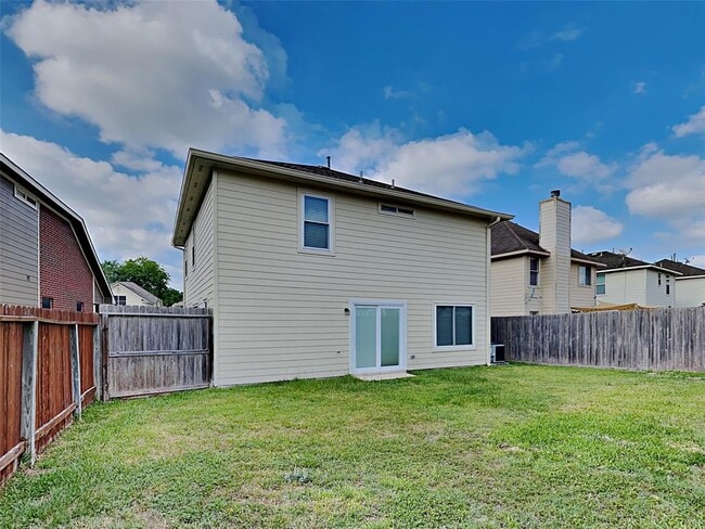 Building Photo - 11731 Rolling Stream Dr