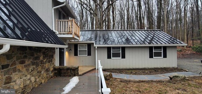 Building Photo - 151 Bollinger Rd