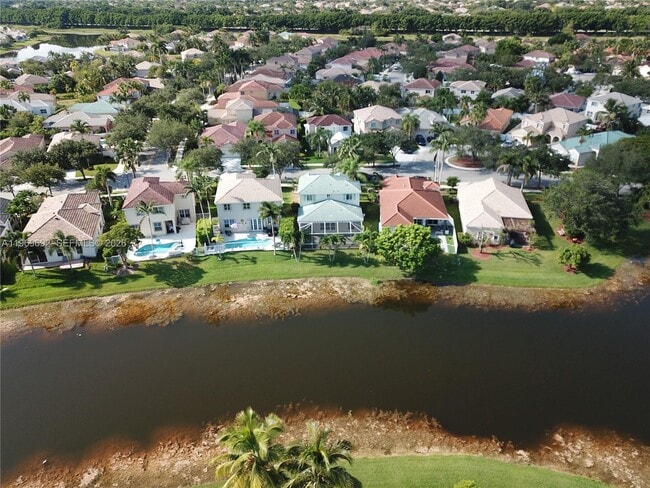 Building Photo - 833 Vista Meadows Dr