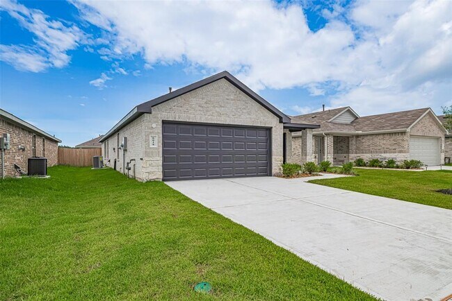 Building Photo - 6018 Alberta Fls Dr