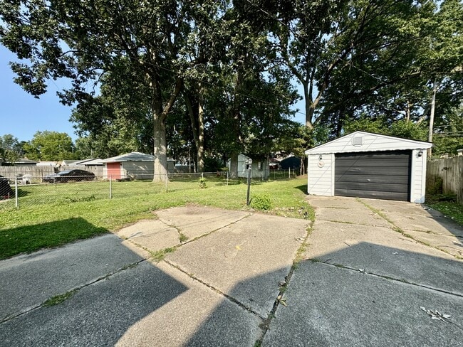 Building Photo - 4309 Edmund St