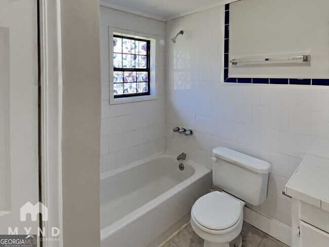 Building Photo - 1337 S Hairston Rd