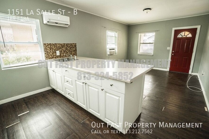 Building Photo - 1151 La Salle St