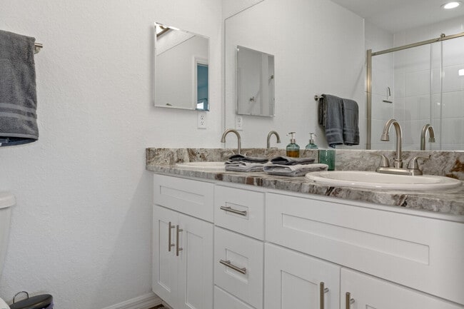 Building Photo - 4800 S Polderland Way