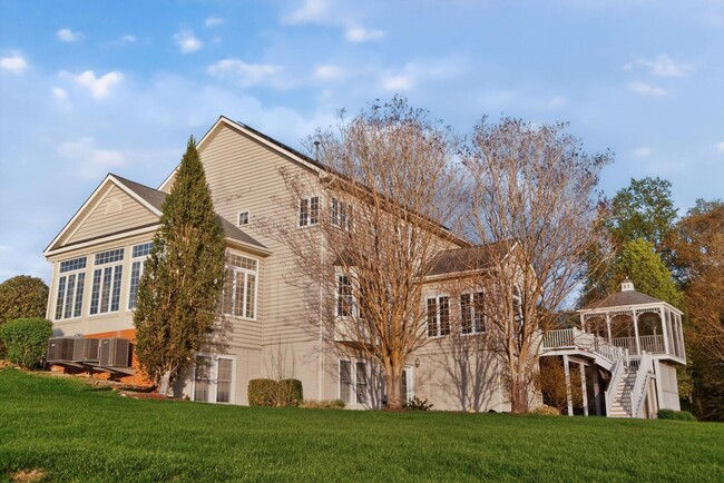 Building Photo - 401 Hilton Head Ct