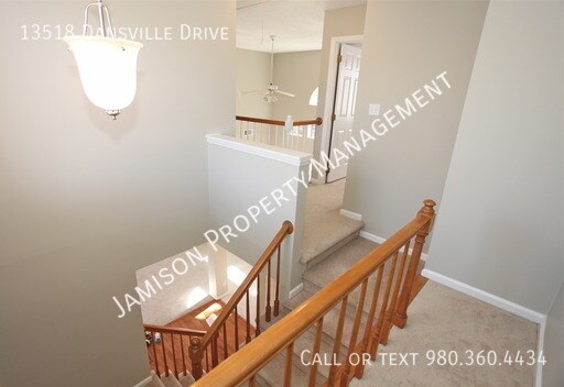 Building Photo - 13518 Dansville Dr