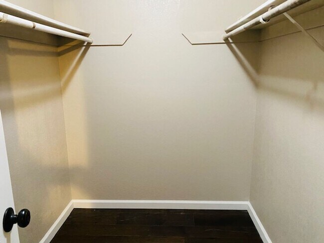 Building Photo - $2,295 Shaw & Fowler, 4 Bedroom Home - Ral...