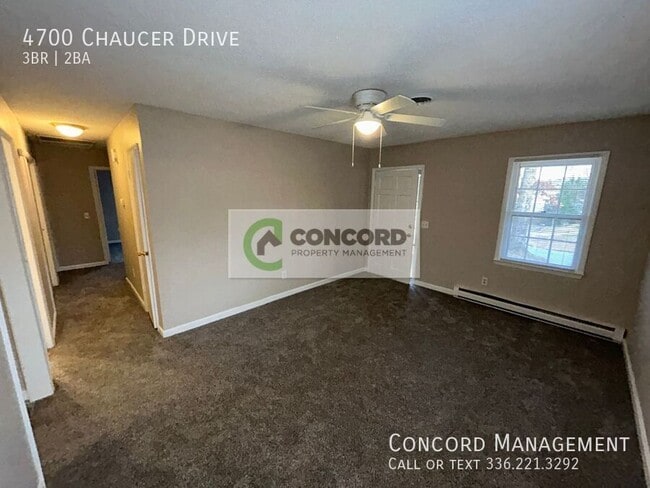 Building Photo - 4700 Chaucer Dr