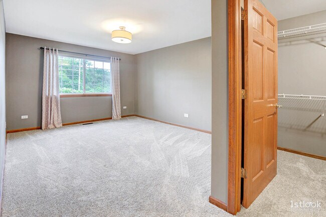 Building Photo - 2456 Wilton Ln