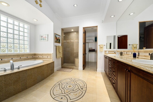 Building Photo - 56985 Village Dr