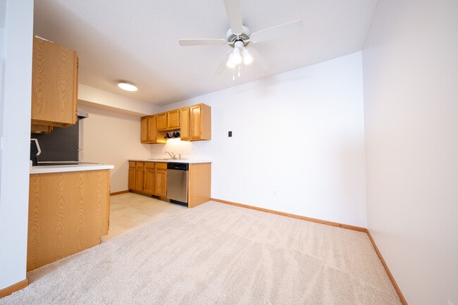 Building Photo - 634 McIntosh Ct