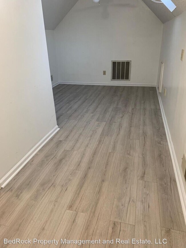 Building Photo - 4 br, 3 bath House - 1805 Durant Dr