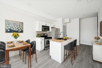 Building Photo - 32 S 62nd St