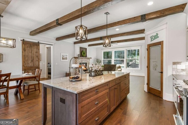 Building Photo - 6 Whisper Pl