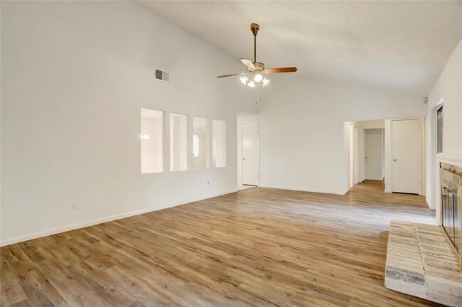 Building Photo - 3406 E Heatherock Cir