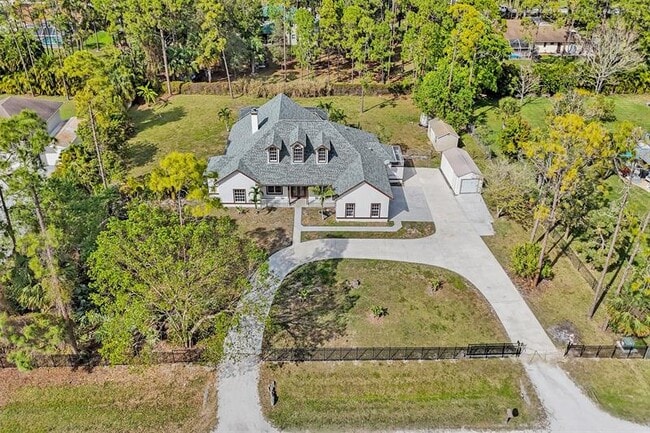 Primary Photo - 16153 72nd Rd N