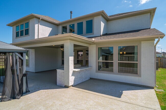 Building Photo - 4706 Llano Lp