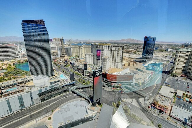 Building Photo - Veer Towers 1207E-North Strip Views from t...