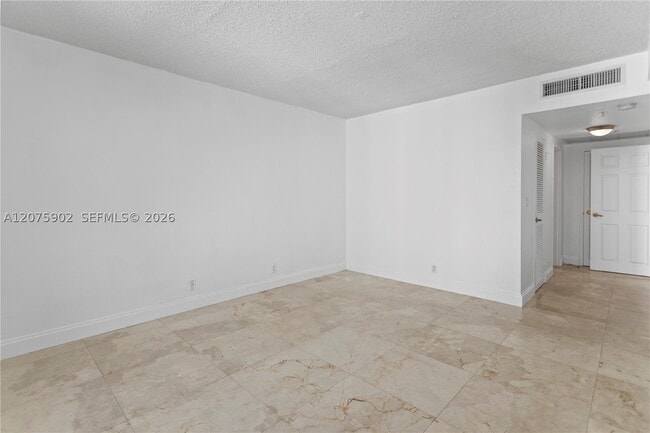 Building Photo - 2501 S Ocean Dr