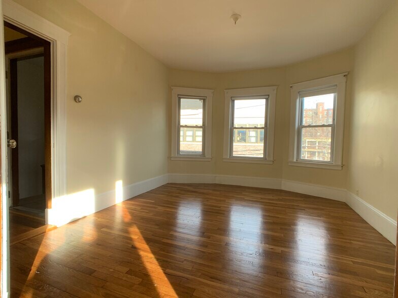 Building Photo - 9 Wilson Park