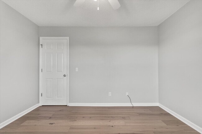 Building Photo - 300 Early Harvest Ct