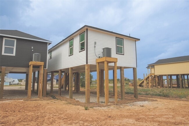 Building Photo - 835 22nd St