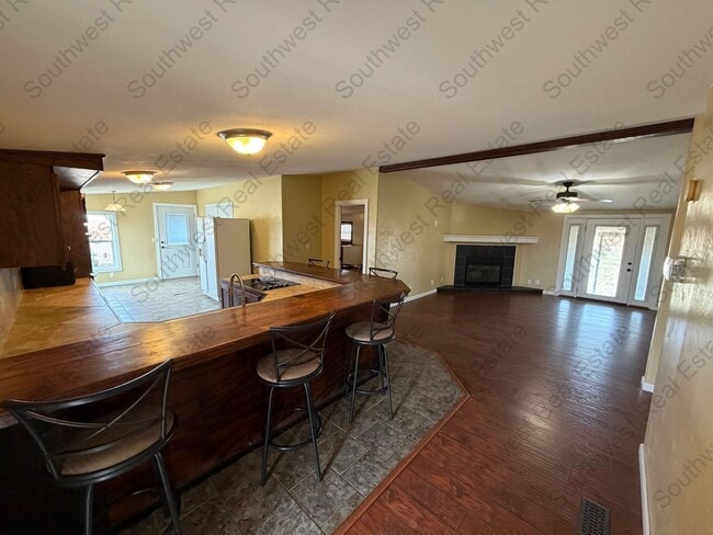 Building Photo - Texico School District - Country Home!