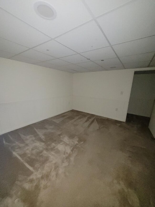 Building Photo - 135 W Main Street