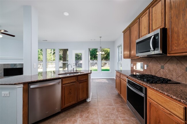 Building Photo - 14 Barker Ridge Ct