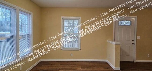 Building Photo - 129 N Moore Rd