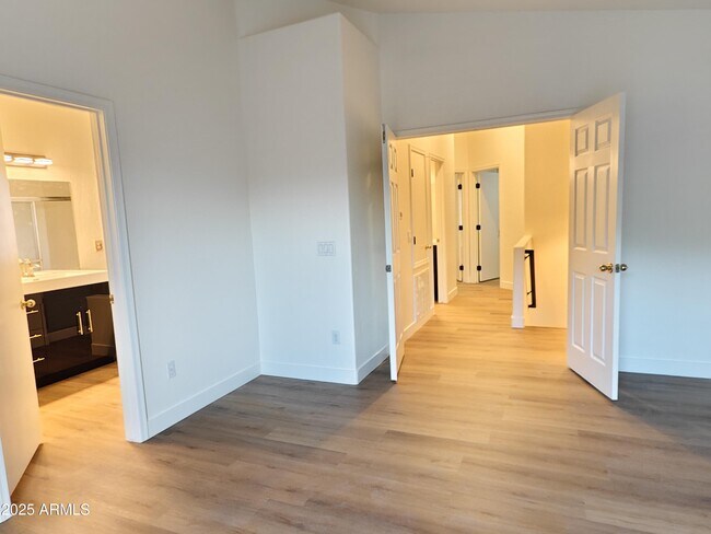 Building Photo - 15061 N 90th Dr